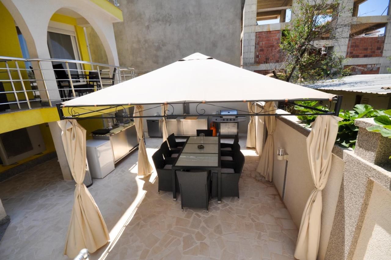 Апартаменты Villa Medusa Apartments Добра-Вода