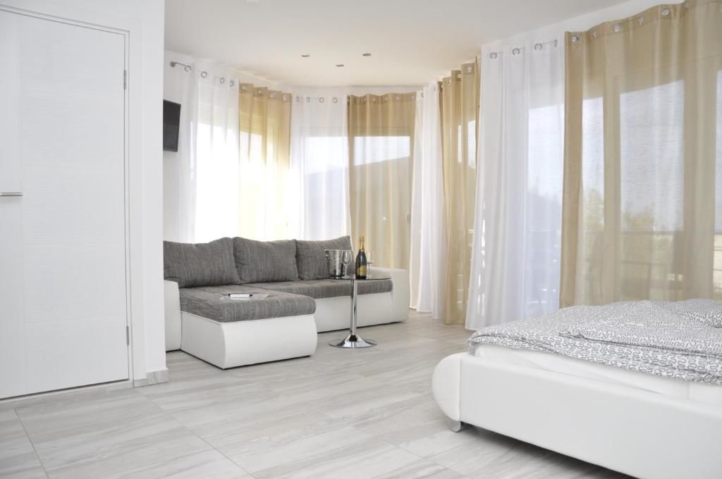 Апартаменты Villa Medusa Apartments Добра-Вода