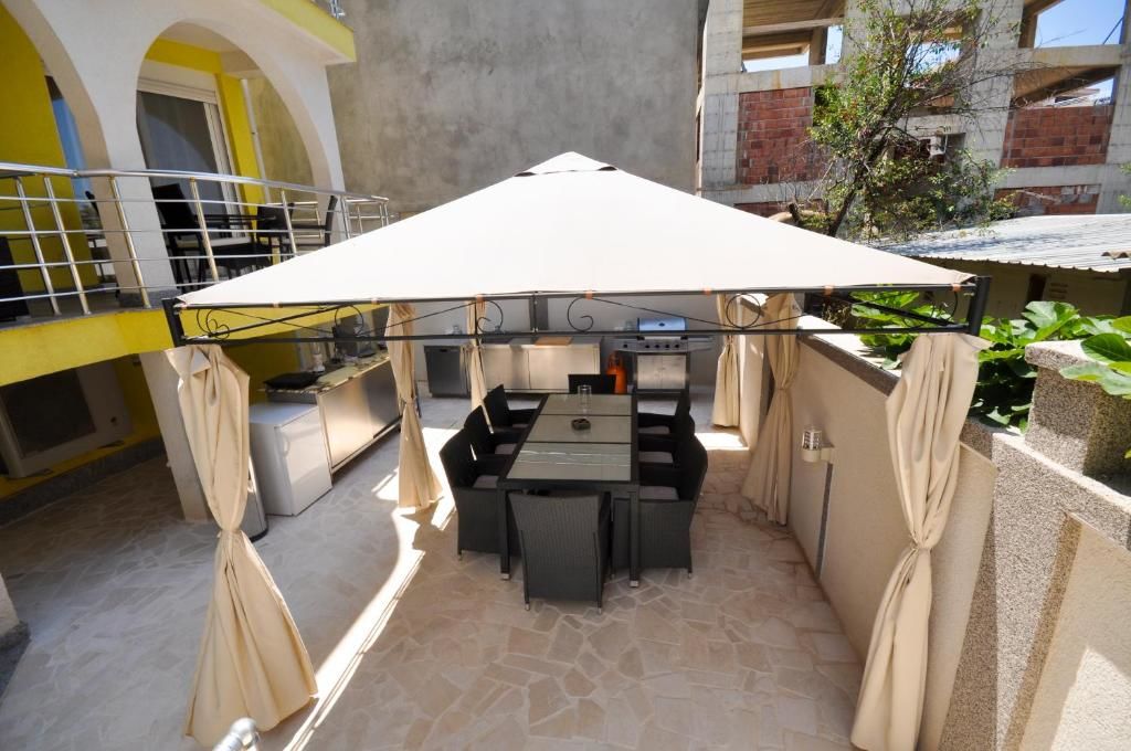 Апартаменты Villa Medusa Apartments Добра-Вода