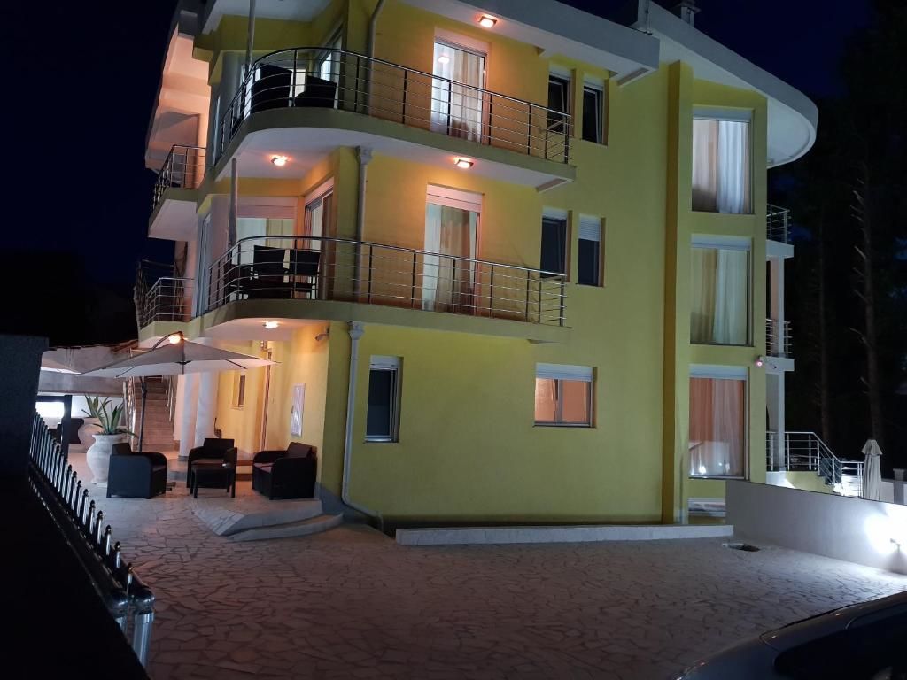 Апартаменты Villa Medusa Apartments Добра-Вода