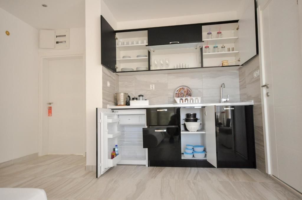 Апартаменты Villa Medusa Apartments Добра-Вода