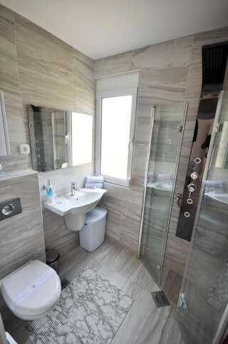 Апартаменты Villa Medusa Apartments Добра-Вода Апартаменты с видом на море-82