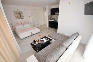 Апартаменты Villa Medusa Apartments Добра-Вода Апартаменты с видом на море-89