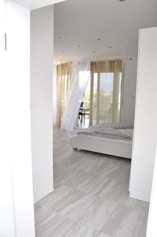 Апартаменты Villa Medusa Apartments Добра-Вода Апартаменты с видом на море-30